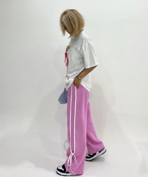ipugo(イプゴ)の「ipugo/イプゴ 裏起毛サイドテープリボンスウェットパンツ(スウェットパンツ・レディース・ピンク/グレー・FREE)」の1枚目の写真