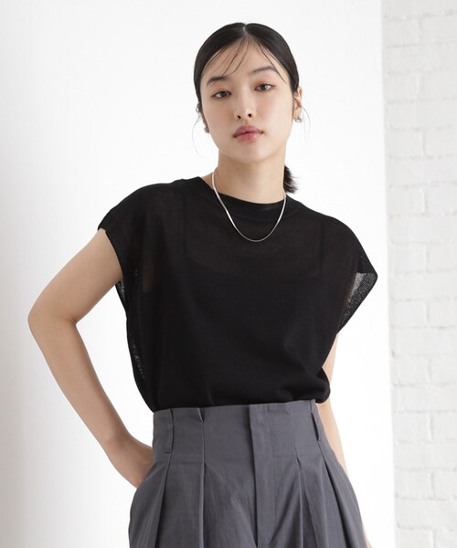 THE SHOP TK （ザ ショップ ティーケー ）の「ラメシアーフレンチ袖トップス【セットUP可/洗濯機OK】（ニット/セーター・レディース・アイボリー/ブラック/ダークグリーン・12/13）」の2枚目の写真