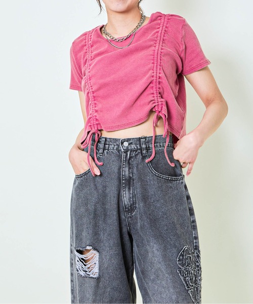 GORGE(ゴージ)の「《ピグメント×両サイドドロスト》クロップドTシャツ(Tシャツ/カットソー・レディース・ピンク/ネイビー/ブラック・F)」の3枚目の写真