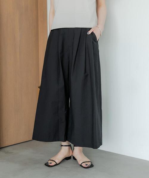 URBAN RESEARCH(アーバンリサーチ)の「『2サイズ展開』コットンナイロンタックワイドパンツ(その他パンツ・レディース・ブラック/アイボリー・40/38)」の12枚目の写真