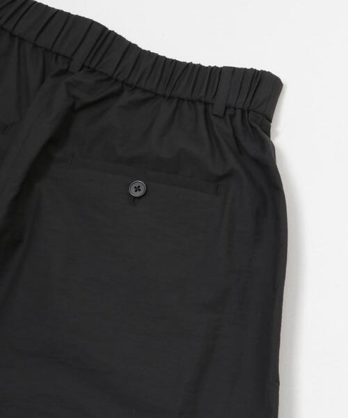 URBAN RESEARCH（アーバンリサーチ）の「『2サイズ展開』コットンナイロンタックワイドパンツ（その他パンツ・レディース・ブラック/アイボリー・40/38）」の11枚目の写真