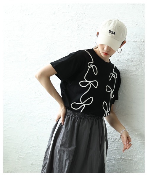 Sawa a la mode(サワアラモード)の「リボン風コード刺繍カットソー(Tシャツ/カットソー・レディース・ブラック/オフホワイト・FREE)」の13枚目の写真