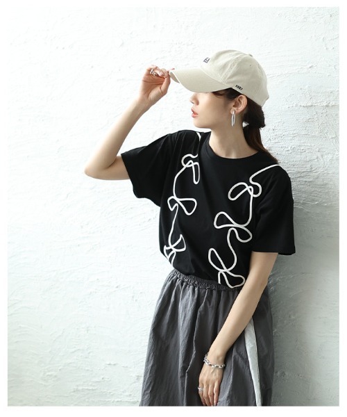 Sawa a la mode(サワアラモード)の「リボン風コード刺繍カットソー(Tシャツ/カットソー・レディース・ブラック/オフホワイト・FREE)」の17枚目の写真