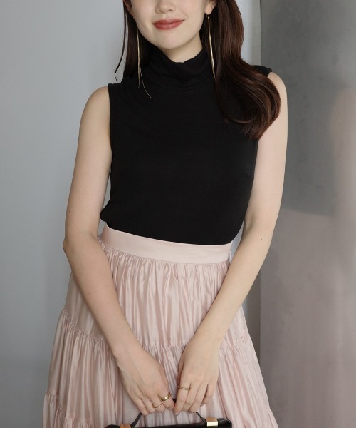 anuans（アニュアンス）の「テンセルウールノースリーブカットトップス（Tシャツ/カットソー・レディース・ライトベージュ/ブラック/ブラウン/チャコールグレー・F）」の2枚目の写真