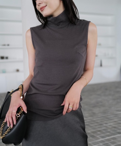 anuans（アニュアンス）の「テンセルウールノースリーブカットトップス（Tシャツ/カットソー・レディース・ライトベージュ/ブラック/ブラウン/チャコールグレー・F）」の21枚目の写真