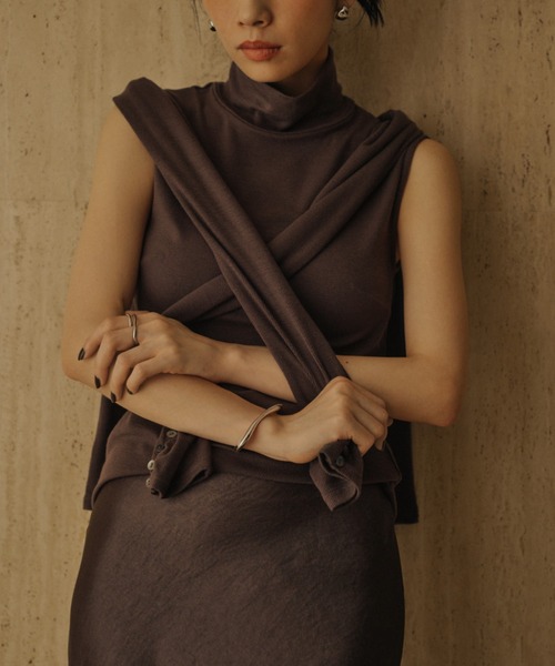 anuans（アニュアンス）の「テンセルウールノースリーブカットトップス（Tシャツ/カットソー・レディース・ライトベージュ/ブラック/ブラウン/チャコールグレー・F）」の7枚目の写真