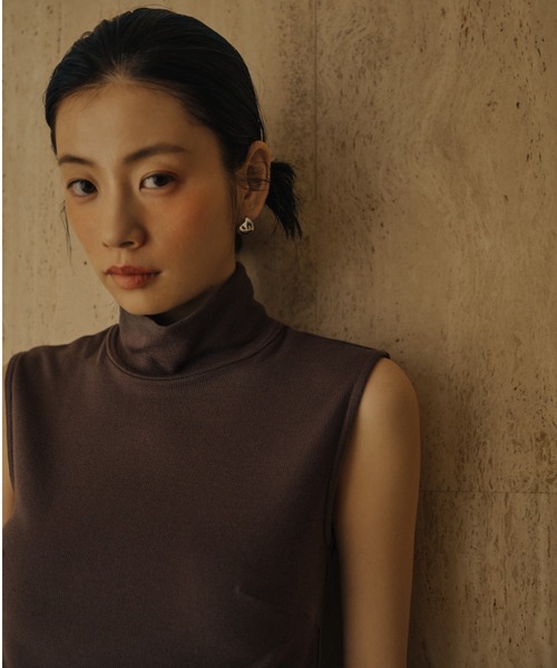 anuans（アニュアンス）の「テンセルウールノースリーブカットトップス（Tシャツ/カットソー・レディース・ライトベージュ/ブラック/ブラウン/チャコールグレー・F）」の16枚目の写真