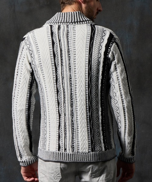 HIDEAWAYS NICOLE（ハイダウェイニコル）の「ランダムストライプ３Dニットカーディガン（カーディガン/ボレロ・メンズ・ホワイト×ブラック/ブラック×ホワイト/ブルー系/ブラック系・MEDIUM/X-LARGE/LARGE）」の13枚目の写真