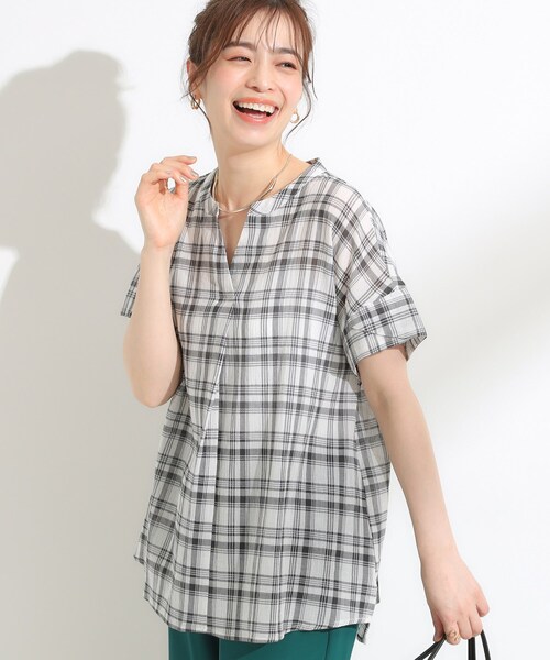SHOO・LA・RUE(シューラルー)の「【S-LL】きれいに体型カバー さらシャリコットン スキッパーシャツ(シャツ/ブラウス・レディース・ダークブラウン系1/ホワイト系4/ワイン系3/ブルー・01/04/02/03)」の2枚目の写真