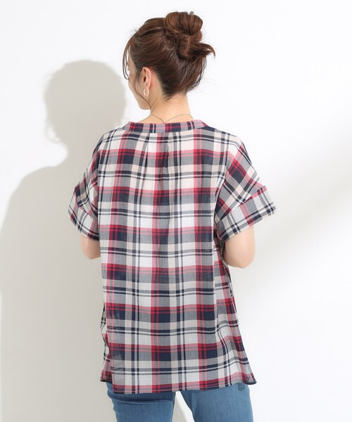 SHOO・LA・RUE(シューラルー)の「【S-LL】きれいに体型カバー さらシャリコットン スキッパーシャツ(シャツ/ブラウス・レディース・ダークブラウン系1/ホワイト系4/ワイン系3/ブルー・01/04/02/03)」の10枚目の写真
