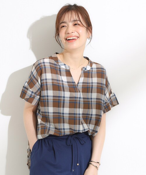 SHOO・LA・RUE(シューラルー)の「【S-LL】きれいに体型カバー さらシャリコットン スキッパーシャツ(シャツ/ブラウス・レディース・ダークブラウン系1/ホワイト系4/ワイン系3/ブルー・01/04/02/03)」の13枚目の写真