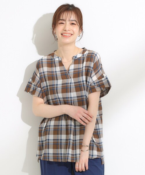 SHOO・LA・RUE(シューラルー)の「【S-LL】きれいに体型カバー さらシャリコットン スキッパーシャツ(シャツ/ブラウス・レディース・ダークブラウン系1/ホワイト系4/ワイン系3/ブルー・01/04/02/03)」の14枚目の写真
