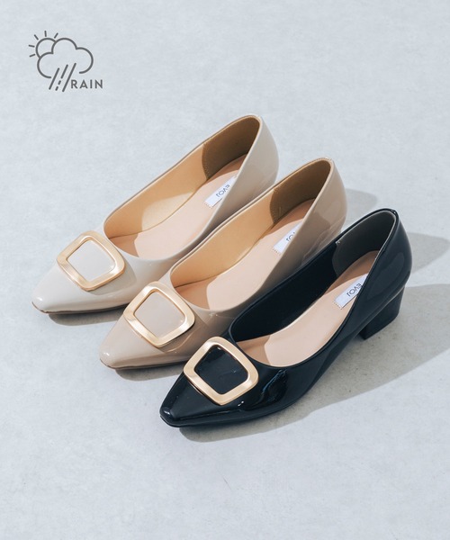 EVOL（イーボル）の「【晴雨兼用・クッション入り】ゴールドバックル4.5cmパンプス IZ5771（レインシューズ・レディース・ベージュ/ブラック/ベージュ系その他/ブラック系その他/アイボリー・25.0cm/22.0cm/22.5cm/23.5cm/24.5cm/23.0cm/24.0cm）」の2枚目の写真