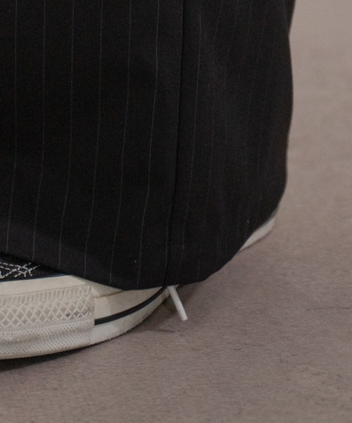 LUCY（ルーシー）の「LUCY/ピンストライプタックワイドスラックス（スラックス・メンズ・ブラック・LARGE/MEDIUM）」の6枚目の写真