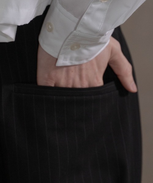 LUCY（ルーシー）の「LUCY/ピンストライプタックワイドスラックス（スラックス・メンズ・ブラック・LARGE/MEDIUM）」の7枚目の写真