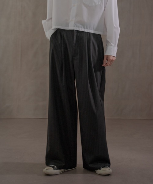 LUCY（ルーシー）の「LUCY/ピンストライプタックワイドスラックス（スラックス・メンズ・ブラック・LARGE/MEDIUM）」の11枚目の写真