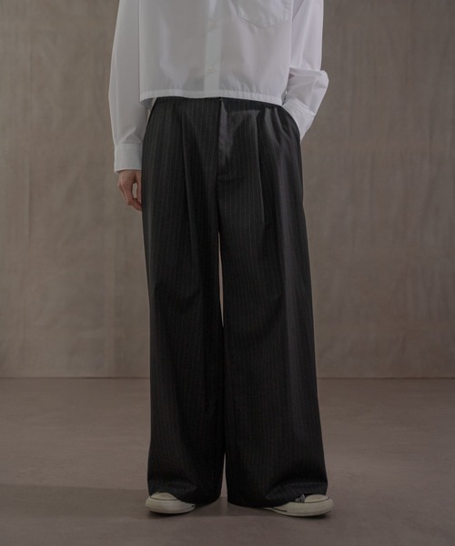 LUCY（ルーシー）の「LUCY/ピンストライプタックワイドスラックス（スラックス・メンズ・ブラック・LARGE/MEDIUM）」の12枚目の写真