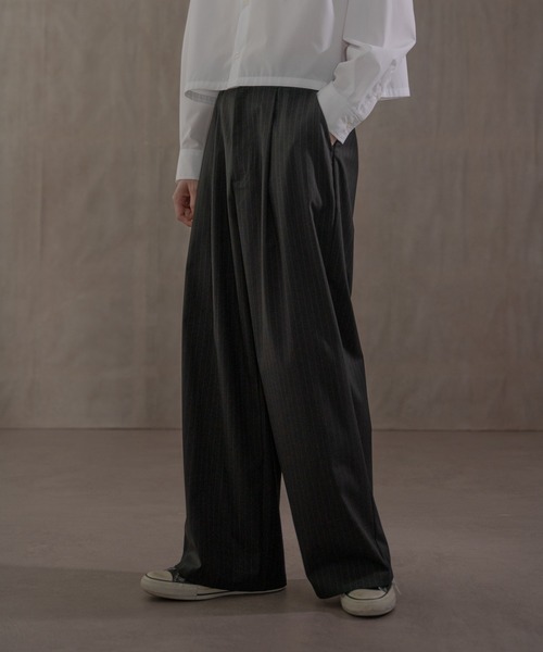 LUCY（ルーシー）の「LUCY/ピンストライプタックワイドスラックス（スラックス・メンズ・ブラック・LARGE/MEDIUM）」の13枚目の写真