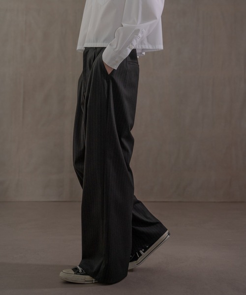 LUCY（ルーシー）の「LUCY/ピンストライプタックワイドスラックス（スラックス・メンズ・ブラック・LARGE/MEDIUM）」の15枚目の写真