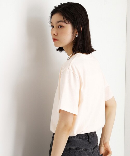 THE SHOP TK (ザ ショップ ティーケー )の「カレッジ&フォトプリントTシャツ【洗濯機OK】(Tシャツ/カットソー・レディース・グリーン/ベージュ系その他4/ブラック系その他/オフホワイト・13/12)」の17枚目の写真