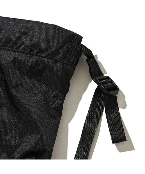 POLeR（ポーラー）の「POLER LIGHT STUFF KNAPSACK（ポーラー ライトスタッフ ナップザック）（バックパック/リュック・メンズ・イエロー/パープル/ブラック・ONE SIZE）」の13枚目の写真