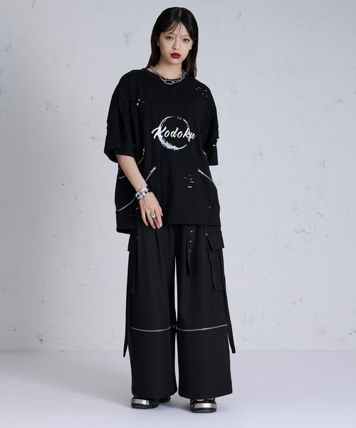 狐独(コドク)の「ジップデザインロゴプリントTシャツ(Tシャツ/カットソー・メンズ・ブラック/オフホワイト・MEDIUM/LARGE)」の15枚目の写真