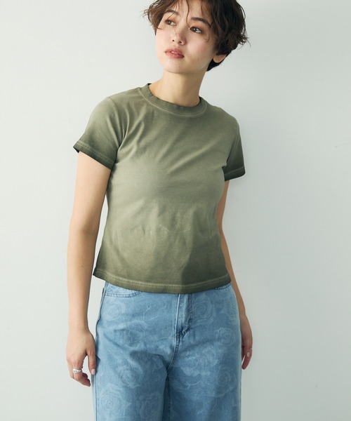 Clum(クルム)の「ヴィンテージライクウォッシュドリブTシャツ(Tシャツ/カットソー・レディース・グレー/オリーブ/ダークグレー/アイボリー/チャコールグレー/ブラック・SMALL/MEDIUM)」の6枚目の写真