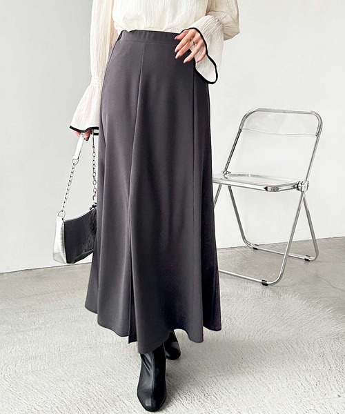GeeRA(ジーラ)の「スリットマーメイドロングフレアスカート(スカート・レディース・チャコール/ベージュ/ブラック・SMALL/MEDIUM/LARGE/X-LARGE)」の8枚目の写真