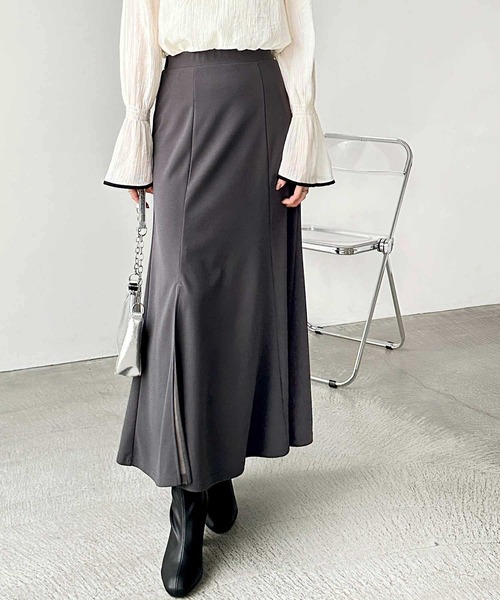GeeRA(ジーラ)の「スリットマーメイドロングフレアスカート(スカート・レディース・チャコール/ベージュ/ブラック・SMALL/MEDIUM/LARGE/X-LARGE)」の9枚目の写真
