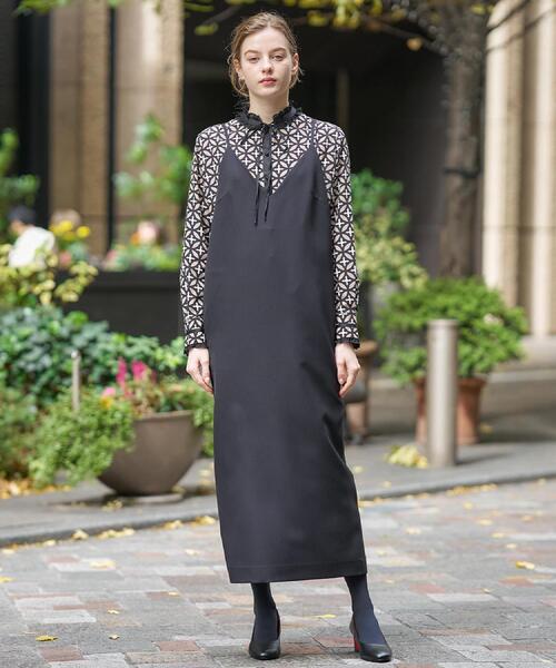 DRESSTERIOR（ドレステリア）の「【美人百花/モデル美香着用】コンフォートアイラインキャミワンピース（ワンピース・レディース・ブラック/グレー・38/36/34）」の2枚目の写真