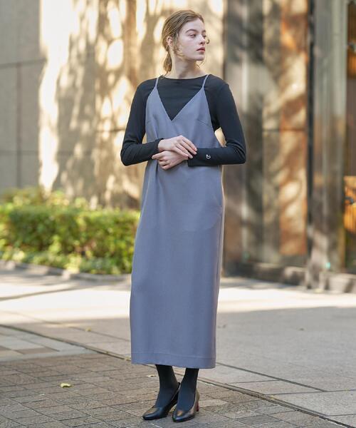 DRESSTERIOR（ドレステリア）の「【美人百花/モデル美香着用】コンフォートアイラインキャミワンピース（ワンピース・レディース・ブラック/グレー・38/36/34）」の4枚目の写真