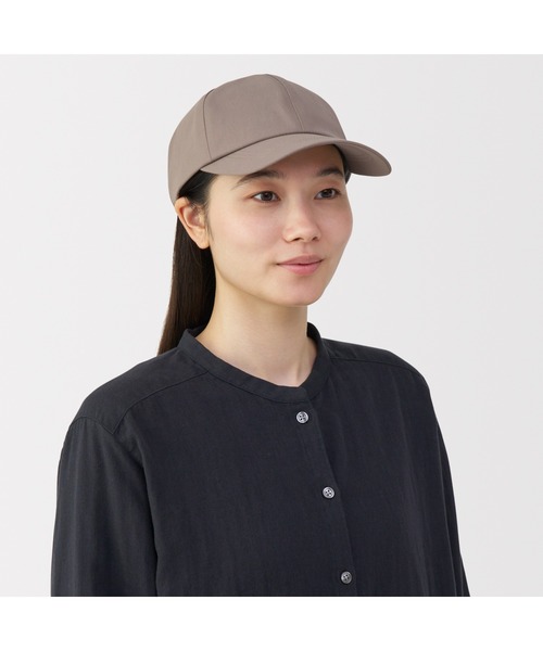 無印良品（ムジルシリョウヒン）の「ＵＶカット透湿撥水防水テープ使い　キャップ（キャップ・レディース・ブラウン系/ベージュ/ブラック/アイボリー・55-59cm）」の12枚目の写真