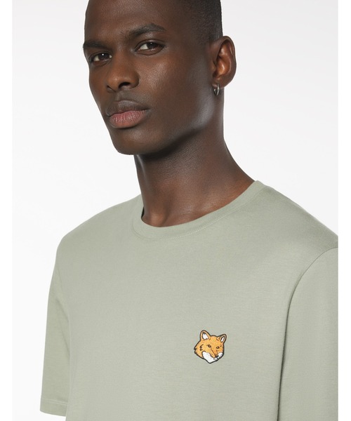 Maison Kitsune（メゾンキツネ）の「FOX HEAD REGULAR TEE-SHIRT（Tシャツ/カットソー・メンズ・ブラック/ネイビー/ホワイト/チャコール/モスグリーン/ベージュ/ライトグレー・XL/L/M/S/XS/XXS）」の6枚目の写真