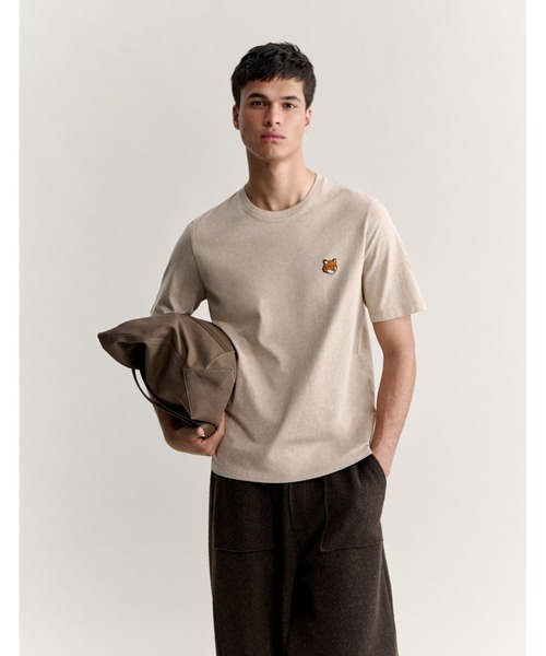 Maison Kitsune(メゾンキツネ)の「FOX HEAD REGULAR TEE-SHIRT(Tシャツ/カットソー・メンズ・ブラック/ネイビー/ホワイト/チャコール/モスグリーン/ベージュ/ライトグレー/ベージュ系その他・XL/L/M/S/XS/XXS/XXL)」の13枚目の写真