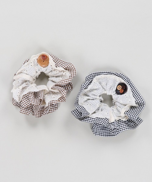 SPINNS（スピンズ）の「チェックボタンシュシュ/NEO森ガール（シュシュ・レディース・ブラウン/ブラック・ONESIZE）」の6枚目の写真