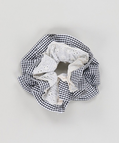 SPINNS（スピンズ）の「チェックボタンシュシュ/NEO森ガール（シュシュ・レディース・ブラウン/ブラック・ONESIZE）」の9枚目の写真