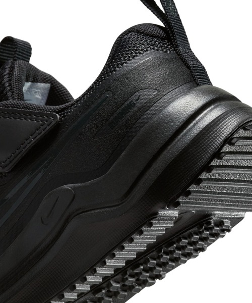NIKE(ナイキ)の「NIKE/ナイキ キッズ スニーカー 運動靴 ランニング 面ファスナー ナイキ コスミック ランナー PSV HM4400-001(スニーカー・キッズ・ブラック×ブラック・18.0cm/17.0cm/19.0cm/22.0cm/21.0cm/20.0cm)」の8枚目の写真
