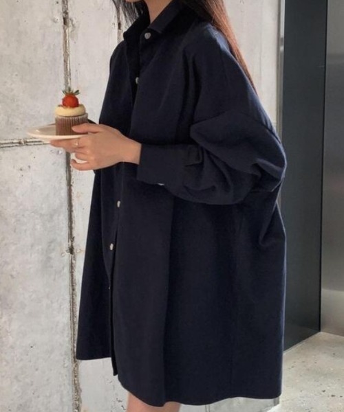 cammie(キャミー)の「オーバーサイズカラーシャツ(シャツ/ブラウス・レディース・ブラック/オリーブ/ライトピンク/オフホワイト・MEDIUM/LARGE)」の19枚目の写真