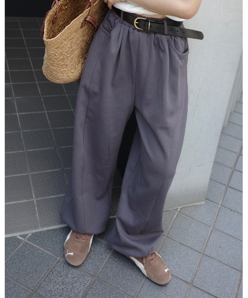 JUMELLE（ジュメロ）の「バレルレッグスウェットパンツ（スウェットパンツ・レディース・チャコール/アイボリー・SMALL/MEDIUM）」の6枚目の写真