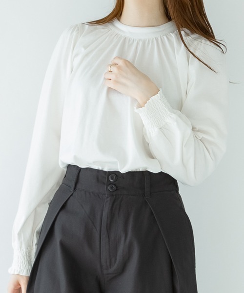 RCD(アールシーディー)の「プチハイネックボリュームスリーブカットソー(Tシャツ/カットソー・レディース・ブラック/チャコールグレー/ライトブラウン/グレイッシュベージュ/ホワイト・M-L/LL~3L/4L~5L)」の6枚目の写真