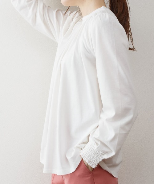 RCD(アールシーディー)の「プチハイネックボリュームスリーブカットソー(Tシャツ/カットソー・レディース・ブラック/チャコールグレー/ライトブラウン/グレイッシュベージュ/ホワイト・M-L/LL~3L/4L~5L)」の8枚目の写真