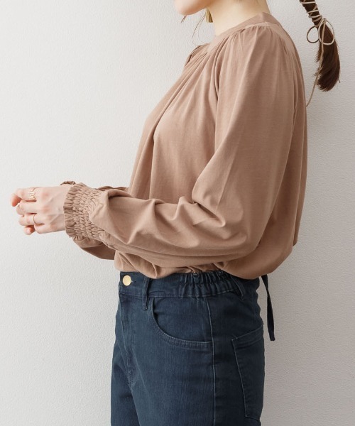 RCD(アールシーディー)の「プチハイネックボリュームスリーブカットソー(Tシャツ/カットソー・レディース・ブラック/チャコールグレー/ライトブラウン/グレイッシュベージュ/ホワイト・M-L/LL~3L/4L~5L)」の16枚目の写真