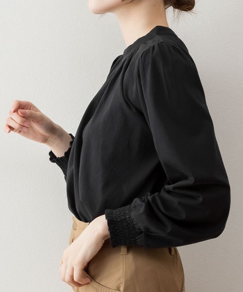RCD(アールシーディー)の「プチハイネックボリュームスリーブカットソー(Tシャツ/カットソー・レディース・ブラック/チャコールグレー/ライトブラウン/グレイッシュベージュ/ホワイト・M-L/LL~3L/4L~5L)」の10枚目の写真