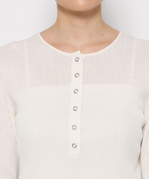 LOWRYS FARM（ローリーズファーム）の「シアーヘンリーニットプルオーバー  587720（ニット/セーター・レディース・ブラック/ブラウン/アイボリー/ピンク・LARGE/MEDIUM）」の19枚目の写真