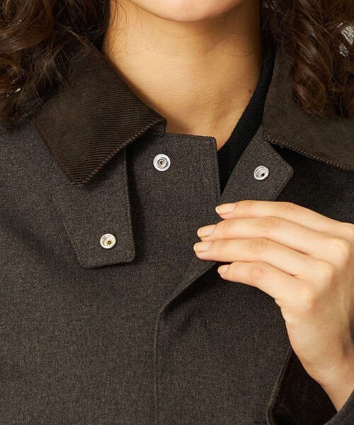 MACKINTOSH PHILOSOPHY(マッキントッシュ フィロソフィー)の「GREY LABEL 【SOMERFORD SHORT(サマーフォード ショート)】(ブルゾン・レディース・ブラウン系その他5/ベージュ/ダークネイビー・2/6)」の13枚目の写真