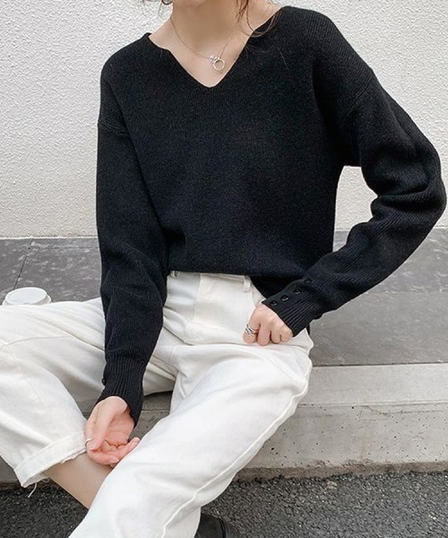 Beststore（ベストストア）の「【9色展開】キーネックニット リブニット キーネック 長袖 ニット レイヤードトップス 袖ボタン　中厚　きれいめカジュアル オフィスカジュアル 秋服 冬服（ニット/セーター・レディース・パープル/ベージュ/ピンク/レッド/ホワイト/ブラウン/ライトベージュ/ブラック/ブルー・FREE）」の13枚目の写真