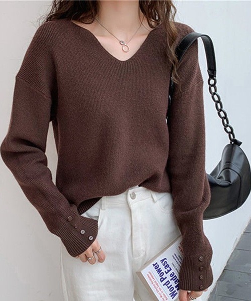 Beststore（ベストストア）の「【9色展開】キーネックニット リブニット キーネック 長袖 ニット レイヤードトップス 袖ボタン　中厚　きれいめカジュアル オフィスカジュアル 秋服 冬服（ニット/セーター・レディース・パープル/ベージュ/ピンク/レッド/ホワイト/ブラウン/ライトベージュ/ブラック/ブルー・FREE）」の14枚目の写真