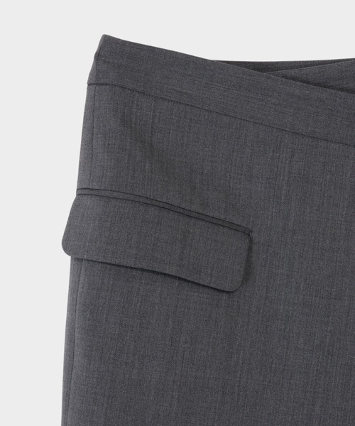 CINOH（チノ）の「ラップスカート（スカート・レディース・グレー/ネイビー・36）」の5枚目の写真