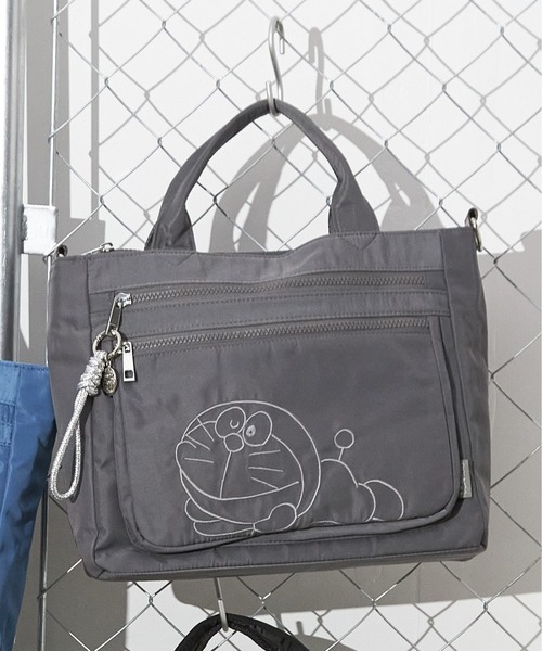 SALON de RUBAN(サロンドルヴァン)の「【SALON de RUBAN / サロン ド ルヴァン】 ドラえもん 2wayハンドバッグ(ハンドバッグ・レディース・カーキ/グレー/ブルー/ブラック・FREE)」の3枚目の写真