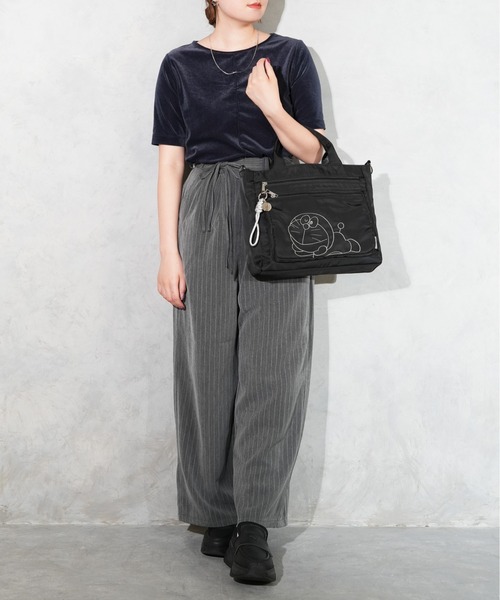 SALON de RUBAN(サロンドルヴァン)の「【SALON de RUBAN / サロン ド ルヴァン】 ドラえもん 2wayハンドバッグ(ハンドバッグ・レディース・カーキ/グレー/ブルー/ブラック・FREE)」の11枚目の写真